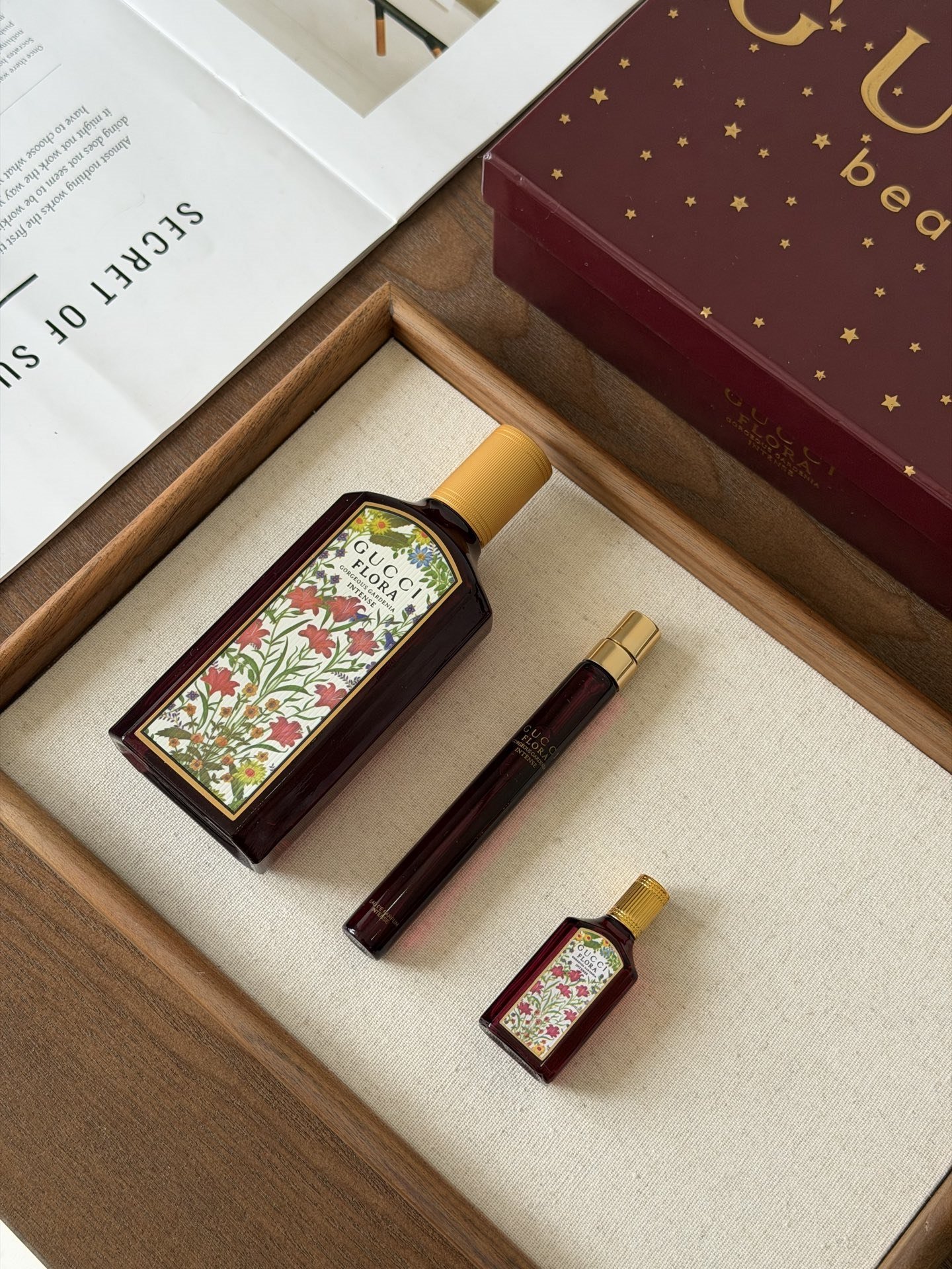 Floral perfume gift set